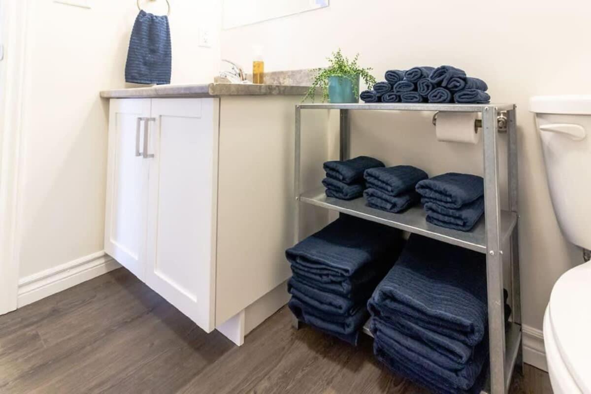 Newly Renovated Modern Condo Near Hospital, Unb Patio & Parking Coffee Saint John Dış mekan fotoğraf
